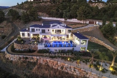 Продажа виллы в Бенахавис, Малага, Испания 5 спален, 1451м2 №158596 - фото 19