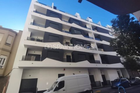 Huoneisto myytävänä Torrevieja, Alicante, Espanja, 2 makuuhuonetta, 74 m2 No. 149634 - kuva 2