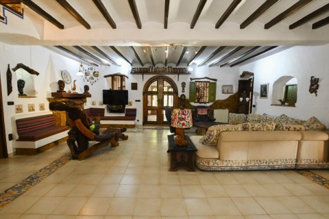 Land plot for sale in Calpe, Alicante, Spain 4 bedrooms, 500 sq.m. No. 149633 - photo 8