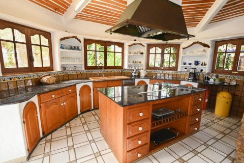 Land plot for sale in Calpe, Alicante, Spain 4 bedrooms, 500 sq.m. No. 149633 - photo 11