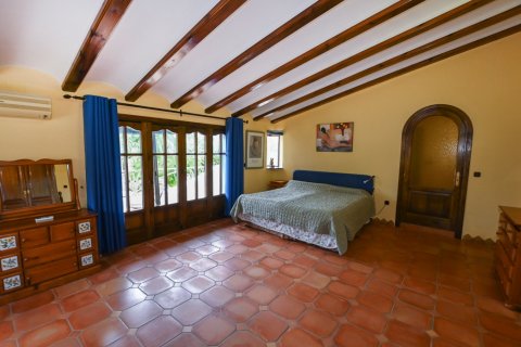 Land plot for sale in Calpe, Alicante, Spain 4 bedrooms, 500 sq.m. No. 149633 - photo 28