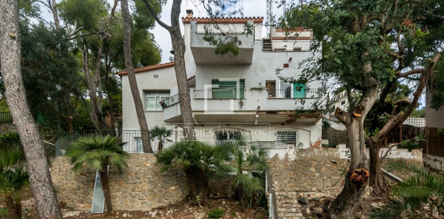 Villa a Castelldefels, Barcelona, Spagna 4 camere da letto, 160 mq. N° 150551