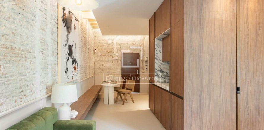 Apartment à Barcelona, Espagne 2 chambres, 69 m2 No. 150547