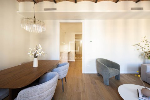 Apartment à vendre à Barcelona, Espagne, 3 chambres, 96 m2 No. 150545 - photo 2