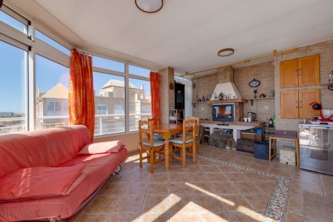 Lägenhet till salu Guardamar del Segura, Alicante, Spanien 3 sovrum, 143 kvm. Nr. 117265 - foto 4
