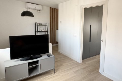 Apartment à vendre Barcelona, Espagne, 1 chambre, 49 m2 No. 133149 - photo 2