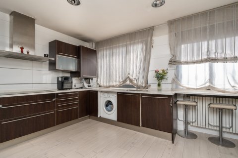 Casa adosada en venta Madrid, España 4 dormitorios, 462 m2 No. 108093 - foto 5