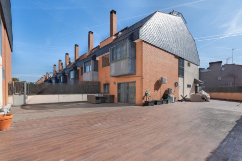 Casa adosada en venta Madrid, España 4 dormitorios, 462 m2 No. 108093 - foto 27