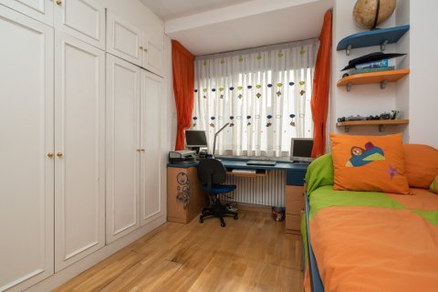 Casa adosada en venta Madrid, España 4 dormitorios, 462 m2 No. 108093 - foto 17