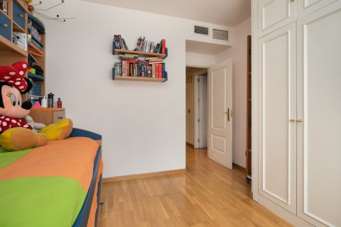 Casa adosada en venta Madrid, España 4 dormitorios, 462 m2 No. 108093 - foto 19