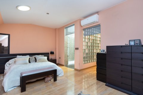 Casa adosada en venta Madrid, España 4 dormitorios, 462 m2 No. 108093 - foto 24
