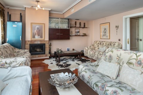 Casa adosada en venta Madrid, España 4 dormitorios, 462 m2 No. 108093 - foto 2