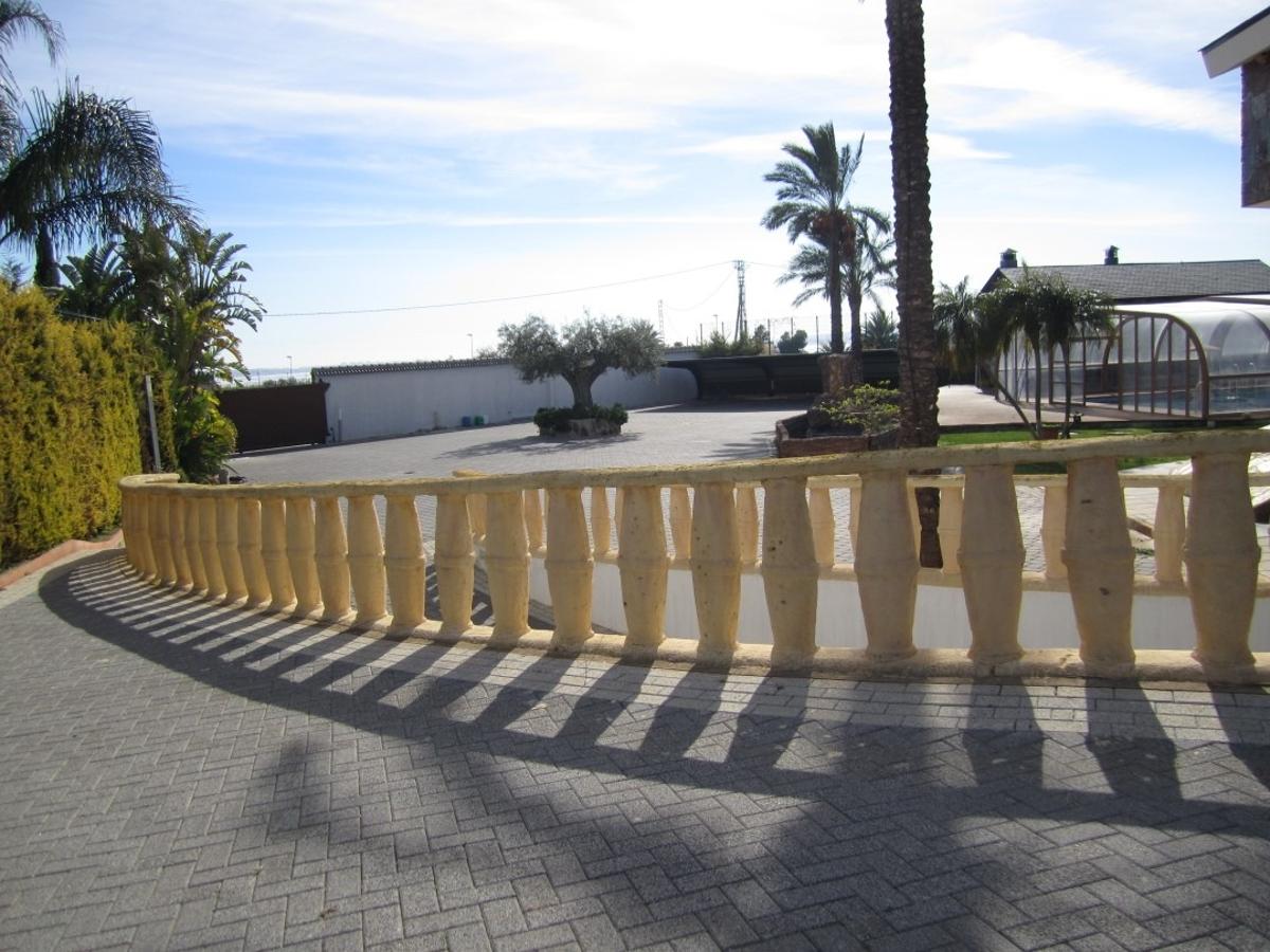 Villa à Los Montesinos, Alicante, Espagne 5 chambres, 250 m2 No. 99857