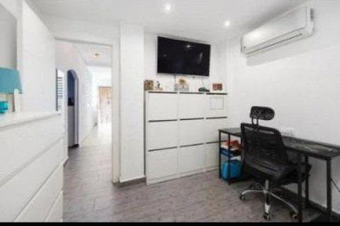 House for sale in Guardamar del Segura, Alicante, Spain 3 bedrooms, 123 sq.m. No. 140118 - photo 10