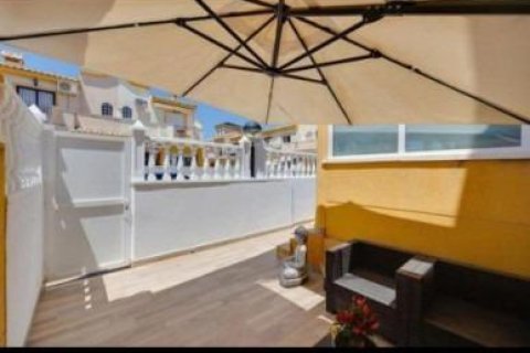 House for sale in Guardamar del Segura, Alicante, Spain 3 bedrooms, 123 sq.m. No. 140118 - photo 1