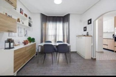 House for sale in Guardamar del Segura, Alicante, Spain 3 bedrooms, 123 sq.m. No. 140118 - photo 12