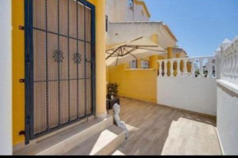 House for sale in Guardamar del Segura, Alicante, Spain 3 bedrooms, 123 sq.m. No. 140118 - photo 2