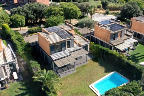 Villa à vendre à Sant Vicenc De Montalt, Barcelona, Espagne, 4 chambres, 266 m2 No. 150950 - photo 3