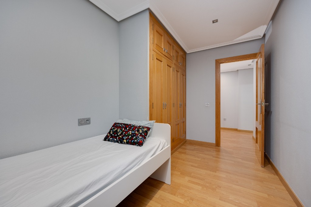 Apartment in Torrevieja, Alicante, Spain 3 bedrooms, 123 sq.m. No. 183568