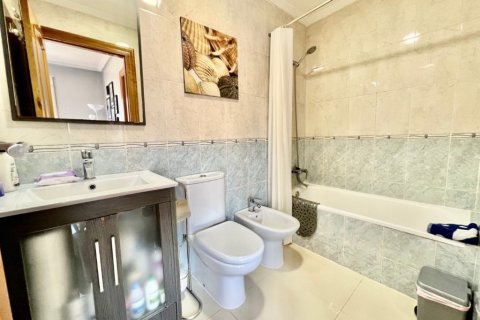 Продажа квартиры в Торревьеха, Аликанте, Испания 2 спальни, 75м2 №183567 - фото 8