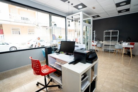 Propiedad comercial en venta en Torrevieja, Alicante, España 130 m2 No. 183564 - foto 16