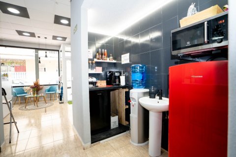 Propiedad comercial en venta en Torrevieja, Alicante, España 130 m2 No. 183564 - foto 25