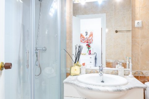 Huoneisto myytävänä Punta Prima, Alicante, Espanja, 2 makuuhuonetta, 56 m2 No. 183563 - kuva 8