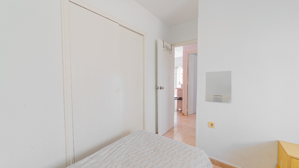 Apartment à Punta Prima, Alicante, Espagne 2 chambres, 56 m2 No. 183563