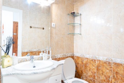 Huoneisto myytävänä Punta Prima, Alicante, Espanja, 2 makuuhuonetta, 56 m2 No. 183563 - kuva 9