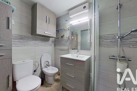 Talo myytävänä El Vendrell, Tarragona, Espanja, 4 makuuhuonetta, 163 m2 No. 152673 - kuva 19