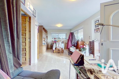 Talo myytävänä El Vendrell, Tarragona, Espanja, 4 makuuhuonetta, 163 m2 No. 152673 - kuva 14