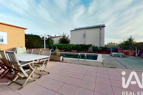 Talo myytävänä El Vendrell, Tarragona, Espanja, 4 makuuhuonetta, 163 m2 No. 152673 - kuva 5