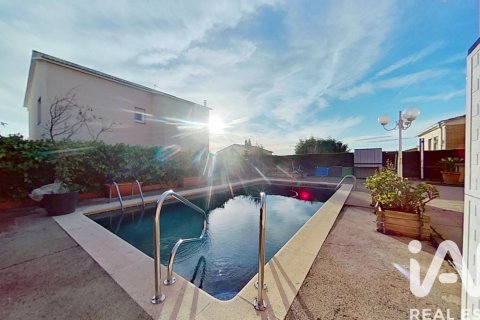 Talo myytävänä El Vendrell, Tarragona, Espanja, 4 makuuhuonetta, 163 m2 No. 152673 - kuva 4