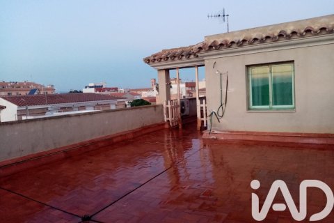 Tvåvåningslägenhet till salu i Camarles, Tarragona, Spanien 4 sovrum, 275 kvm. Nr. 152672 - foto 13