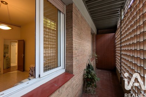 Apartment for sale in Barcelona, Spain 4 bedrooms, 135 sq.m. No. 152670 - photo 23
