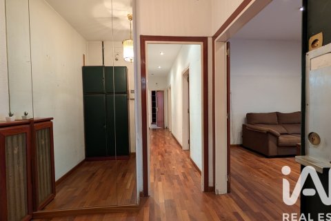 Apartment for sale in Barcelona, Spain 4 bedrooms, 135 sq.m. No. 152670 - photo 7