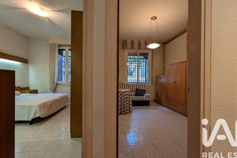 Apartment for sale in Barcelona, Spain 4 bedrooms, 135 sq.m. No. 152670 - photo 11