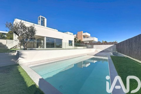 Casa a Sitges, Barcelona, Spagna 5 camere da letto, 560 mq. N° 152676