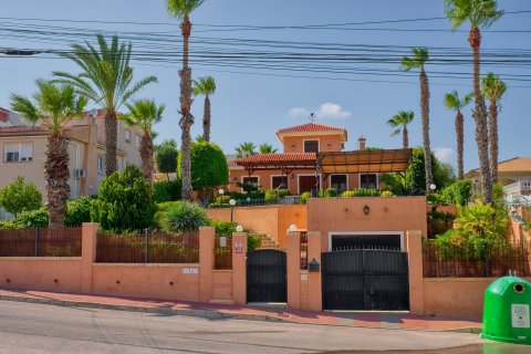 Villa for sale Los Balcones, Alicante, Spain 4 bedrooms, 386 sq.m. No. 137683 - photo 13