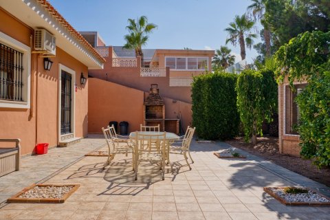 Villa for sale Los Balcones, Alicante, Spain 4 bedrooms, 386 sq.m. No. 137683 - photo 7