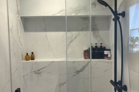 Apartamento en venta en Madrid, España 2 dormitorios, 84 m2 No. 180043 - foto 16