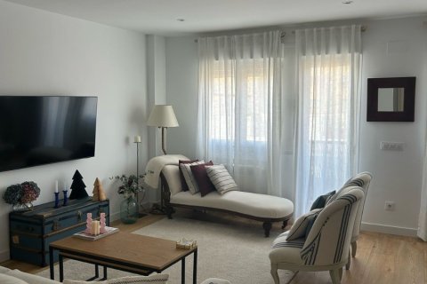 Apartamento en venta en Madrid, España 2 dormitorios, 84 m2 No. 180043 - foto 2