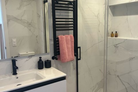 Apartamento en venta en Madrid, España 2 dormitorios, 84 m2 No. 180043 - foto 12