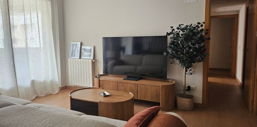Dzīvoklis Madrid, Spānijā 2 istabas, 158 m2 Nr. 180047