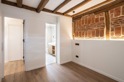 Apartamento en Madrid, España 2 dormitorios, 56 m2 No. 180045
