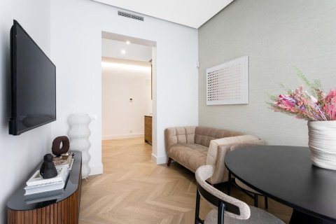 Dzīvoklis pārdošanā Madrid, Spānijā 2 istabas, 73 m2 Nr. 180046 - attēls 2