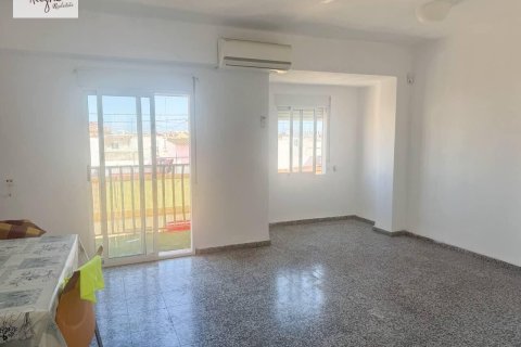 Продажа квартиры в Пуэрто-де-Сагунто, Валенсия, Испания 2 спальни, 77м2 №196079 - фото 4
