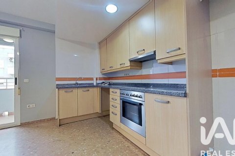 Apartment for sale in Castellon de la Plana, Castellon, Spain 2 bedrooms, 76 sq.m. No. 185452 - photo 3