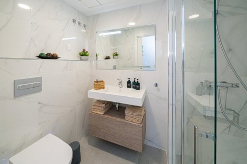 Apartment for sale Villajoyosa, Alicante, Spain 3 bedrooms, 215 sq.m. No. 135607 - photo 13