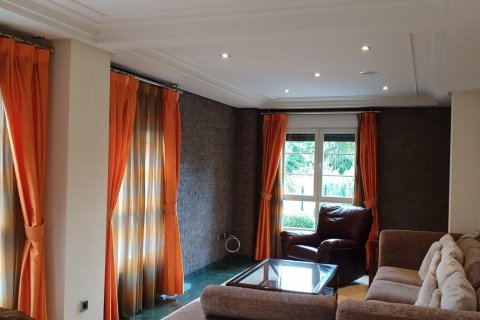 Продажа дома в Леон, Испания 6 спален, 700м2 №154062 - фото 2